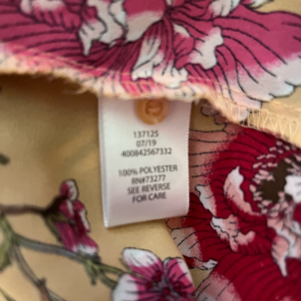 Wimen’s Button-Up Blouse, Candies, XL - Picture 5 of 5